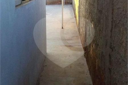 Casa térrea em Araraquara/SP.