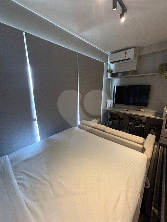 Studio mobiliado em andar alto com lazer completo em Indianópolis