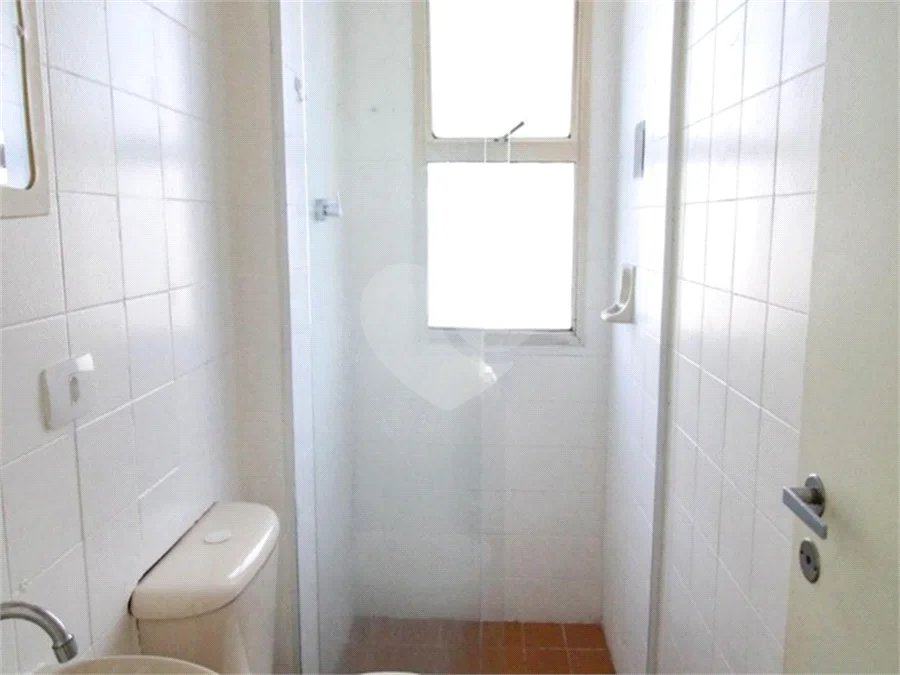 Apartamento em Santana com Sacada e Vaga de Garagem, a 650 m do Metrô