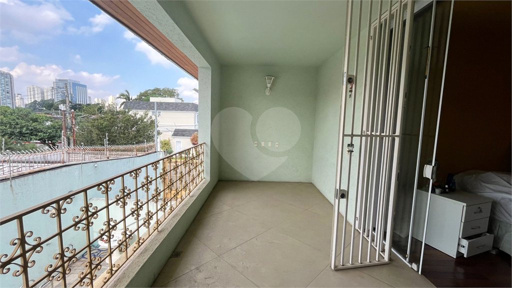 Casa à venda com 3 suítes em Vila Cordeiro, São Paulo, SP