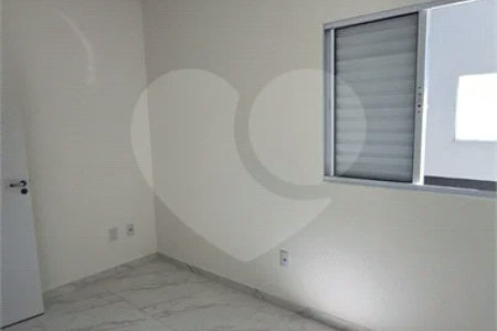 RESIDENCIAL TORRES NOBRES Apartamento com ótima distribuição e praticidade: 2 quartos 1 banheiro 1Sala Cozinha Área de serviço 1 vaga de garagem RESIDENCIAL TORRES NOBES