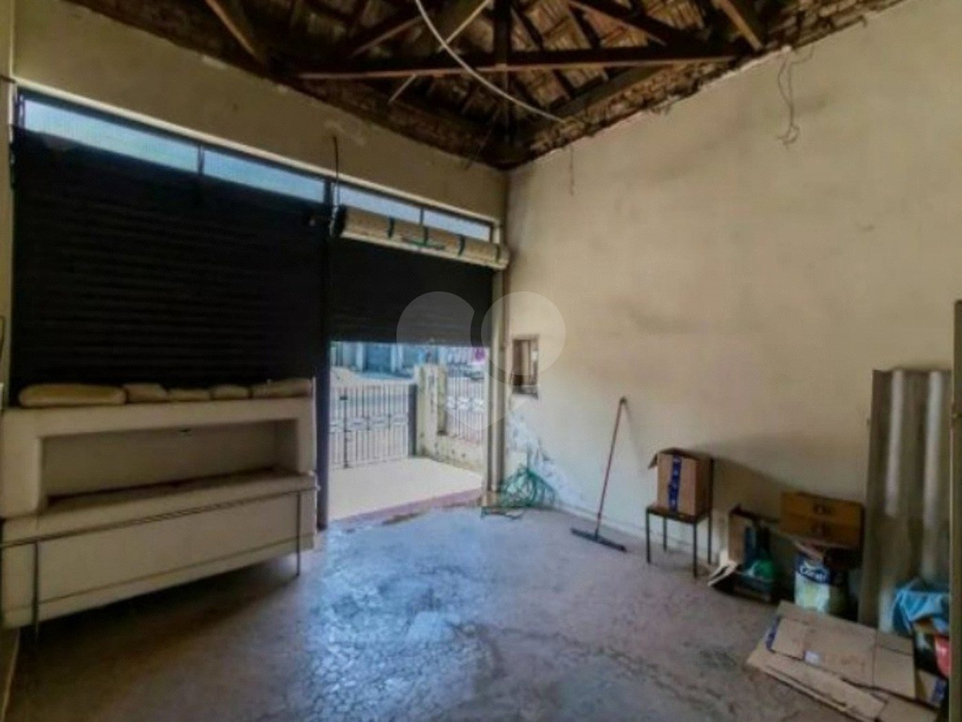 Casa com 300m², 4 quartos, garagem para 4 carros, à venda na Avenida Cangaíba