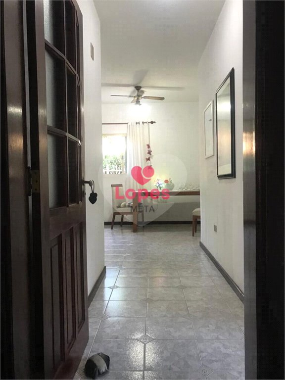 Excelente Casa a Venda no Bairro Jardim Esplanada, 3 dormitórios, sendo 2 suites São José do Campos