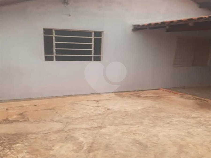 CASA À VENDA – BAIRRO SANTA FELÍCIA