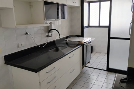 Vende-se apartamento na Vila Mascote