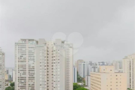 Apartamento no Ipiranga de 68m2 com 2 dorms, 1 suíte, 2 banheiros, 1 vaga. Estuda permuta.