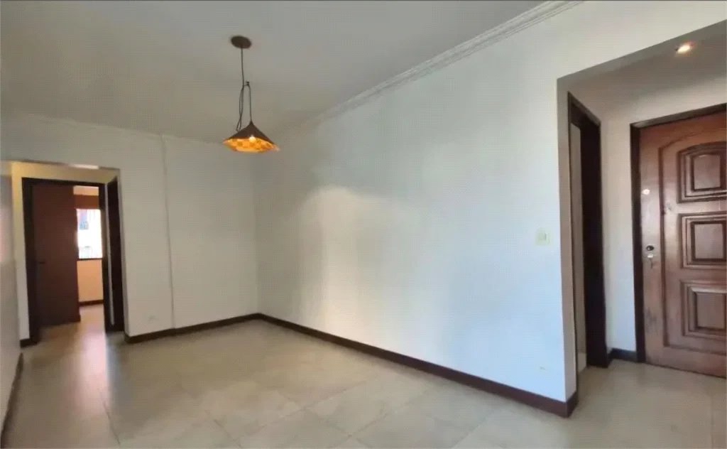 Apartamento à venda com 3 quartos, sendo 1 suíte,  em Jardim das Vertentes, São Paulo, SP