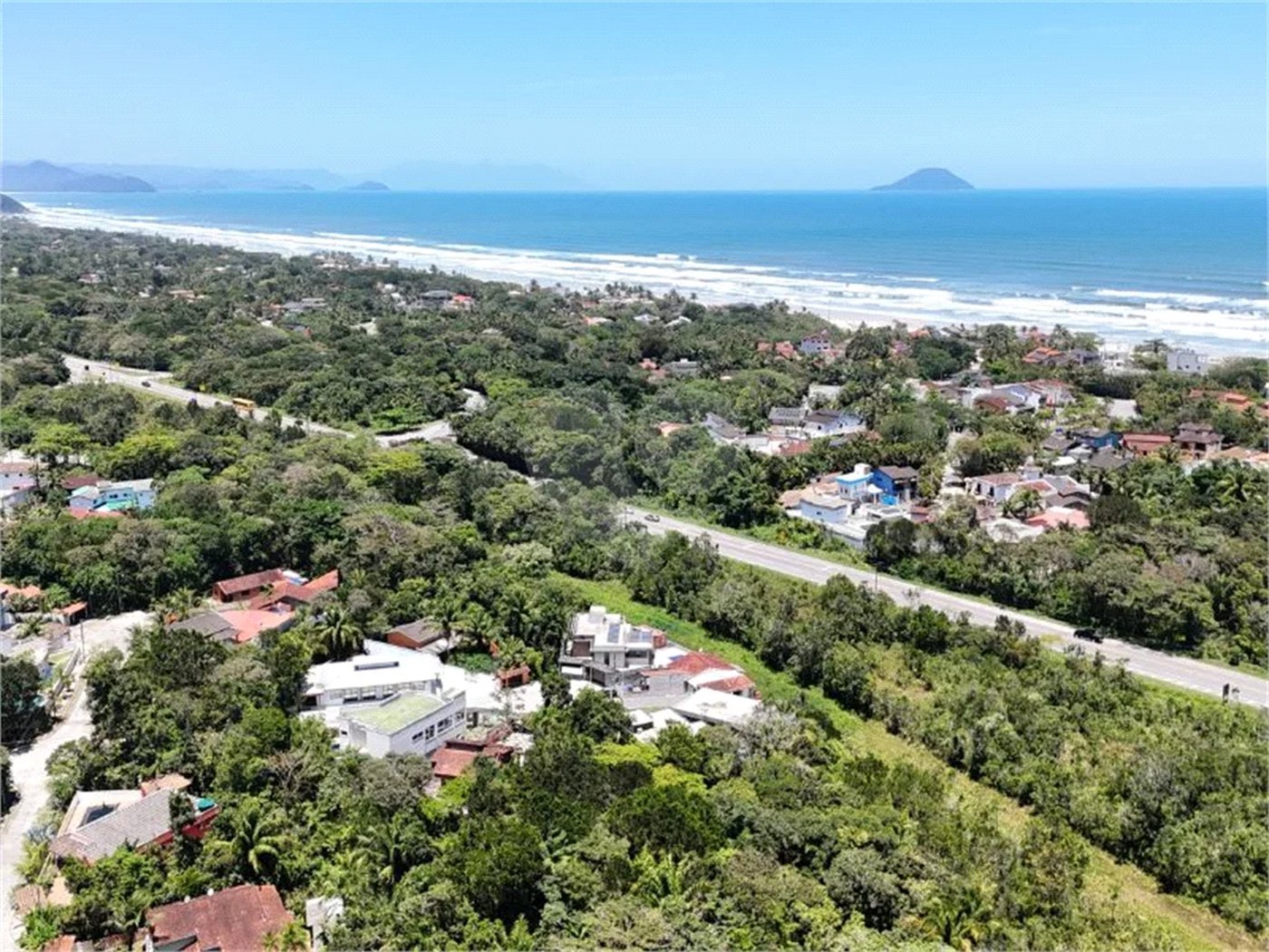 Casa à venda com 3 quartos, sendo 2 suítes, em Costa do Sol, Bertioga, SP