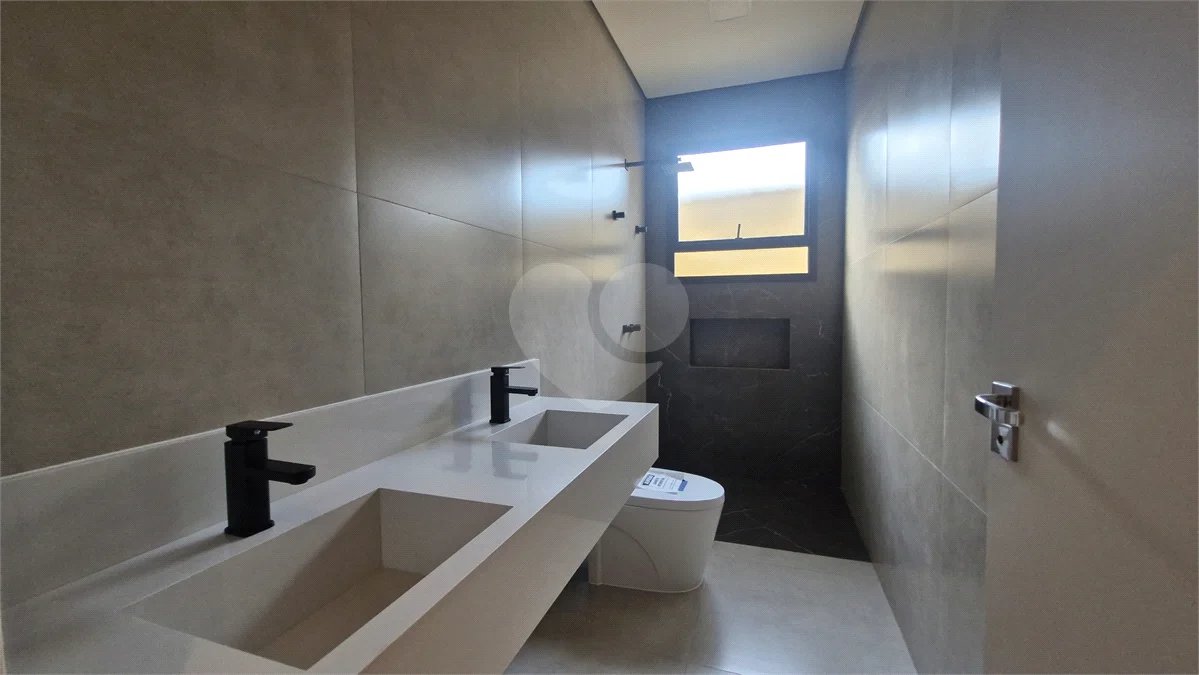 Casa Térrea de Alto Padrão no Condomínio Elementum | Totalmente Mobiliada e Decorada, 3 Suítes e Piscina