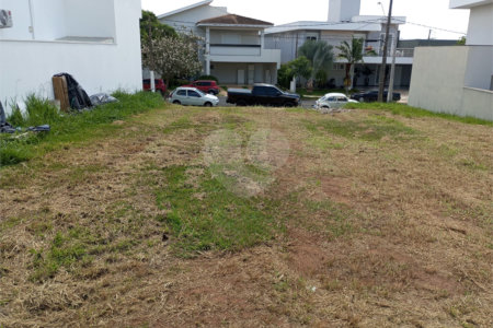 Terreno para venda no condomínio de alto padrão DAMHA II