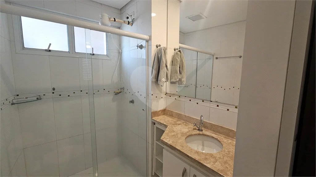 Apartamento mobiliado disponível para locação - em excelente localização na Av. Independência em Piracicaba.