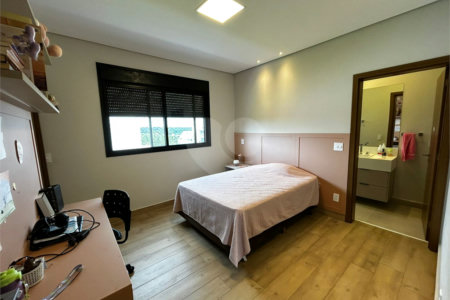 Casa de alto padrão para venda no condomínio Damha III.