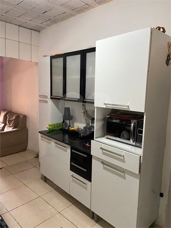 Casa Térrea com 1 dormitório.