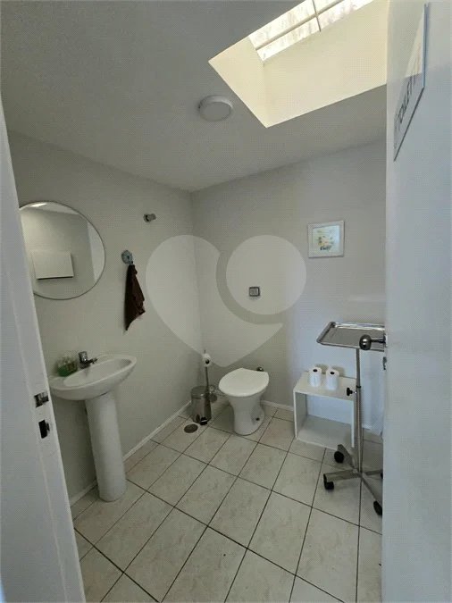Sobrado à venda com 3 quartos, sendo 1 suíte, em Chácara Santo Antônio, São Paulo, SP