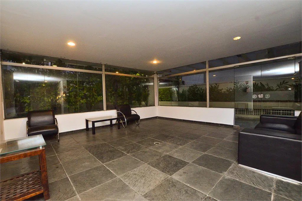 Cobertura à venda com 3 quartos, sendo 1 suíte, em Pinheiros, São Paulo - SP