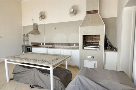 Lindo sobrado com 4 suites e piscina à venda, 365m², por R$ 2.450.000,00 no condomínio Villa Suiça, em Indaiatuba/SP.