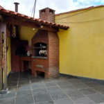 Casa térrea no centro comercial do Taboão da Serra,