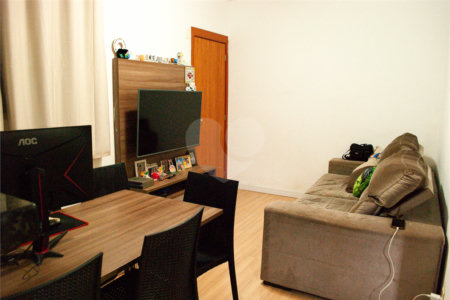 Apartamento à venda com 2 dormitórios no Monte Logan, São Carlos