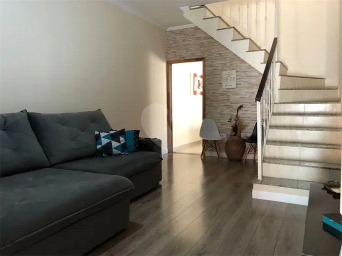 A VENDA SOBRADO, 100M², 3 DORMITORIOS 2 SENDO SUITE, 3 BANHEIROS, 2 VAGAS DE GARAGEM, SÃO JOSÉ DOS C