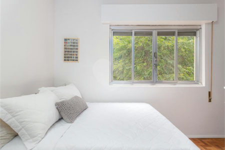 Excelente oportunidade para reformar e ficar com o apartamento dos seus sonhos!