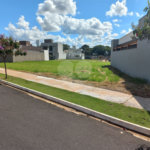 Terreno no Condomínio Faixa Azul.