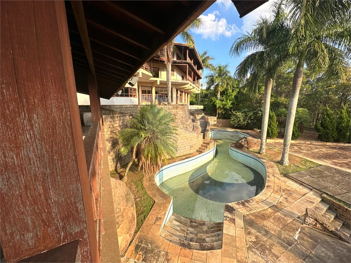 Casa à venda com 14 quartos, sendo 10 suítes, em Observatório, Vinhedo, SP