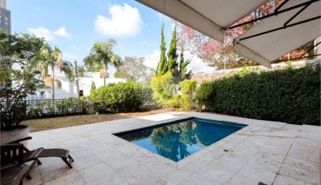 Casa à venda ou para alugar com 4 suítes em Jardim Panorama, São Paulo, SP