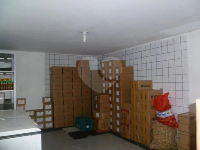 Imóvel Comercial para Venda ou Locação em ótima localização na Rua Palacete das Águias, 300.