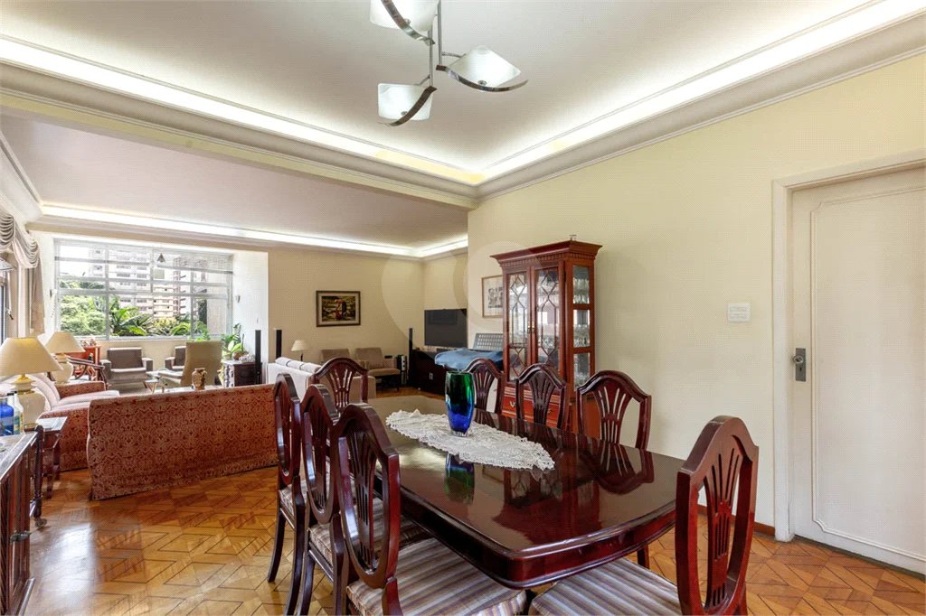 Apartamento a venda no Bela Vista com 3 quartos, 1 suíte, lavabo, 2 vagas, 200 m² de área útil