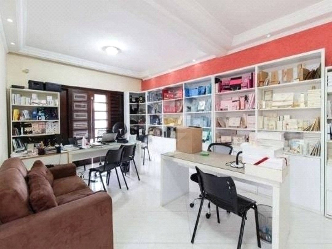 Casa com 203m² , 4 dormitórios , sendo 3 suítes , 2 vagas , à venda na Vila Formosa.