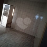Casa com 180m², 3 quartos, 2 garagens, à venda em Guaianazes
