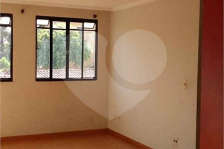 Apartamento no Condomínio Residencial Bela Vista I .