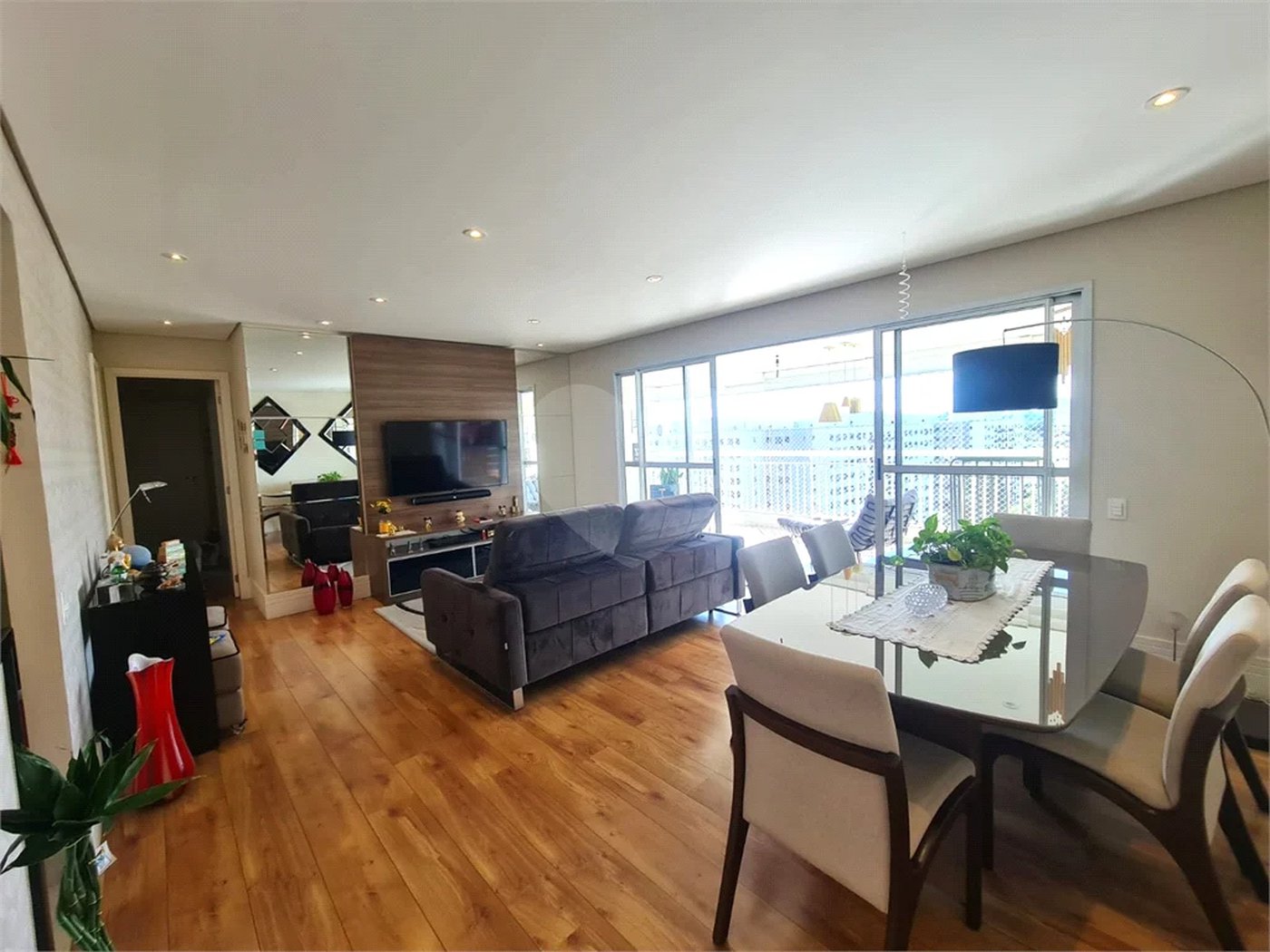 Apartamento à venda com 4 quartos, sendo 3 suítes, em Jardim Marajoara, São Paulo, SP