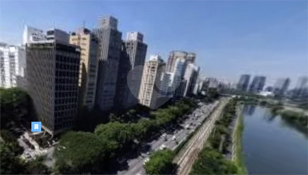 Sala comercial de 198m² com vista em Pinheiros