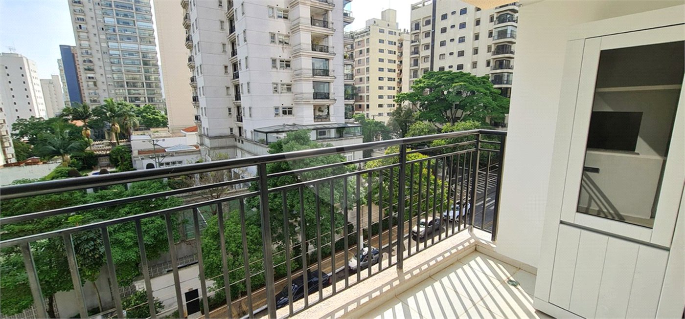 Apartamento de 1 dormitório para locação em Moema - SP