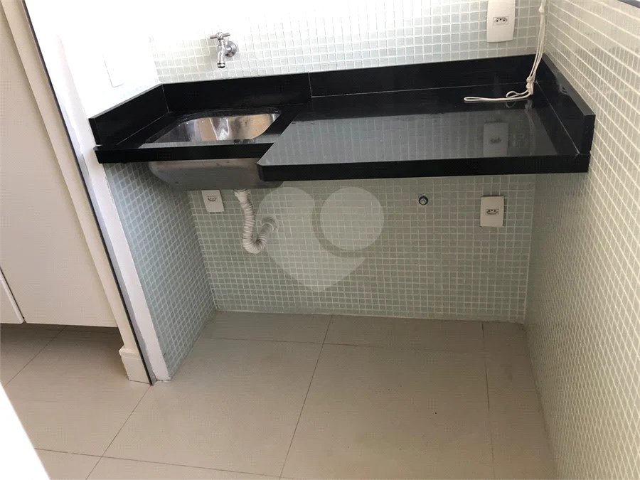 Lindo Apartamento com Varanda integrada