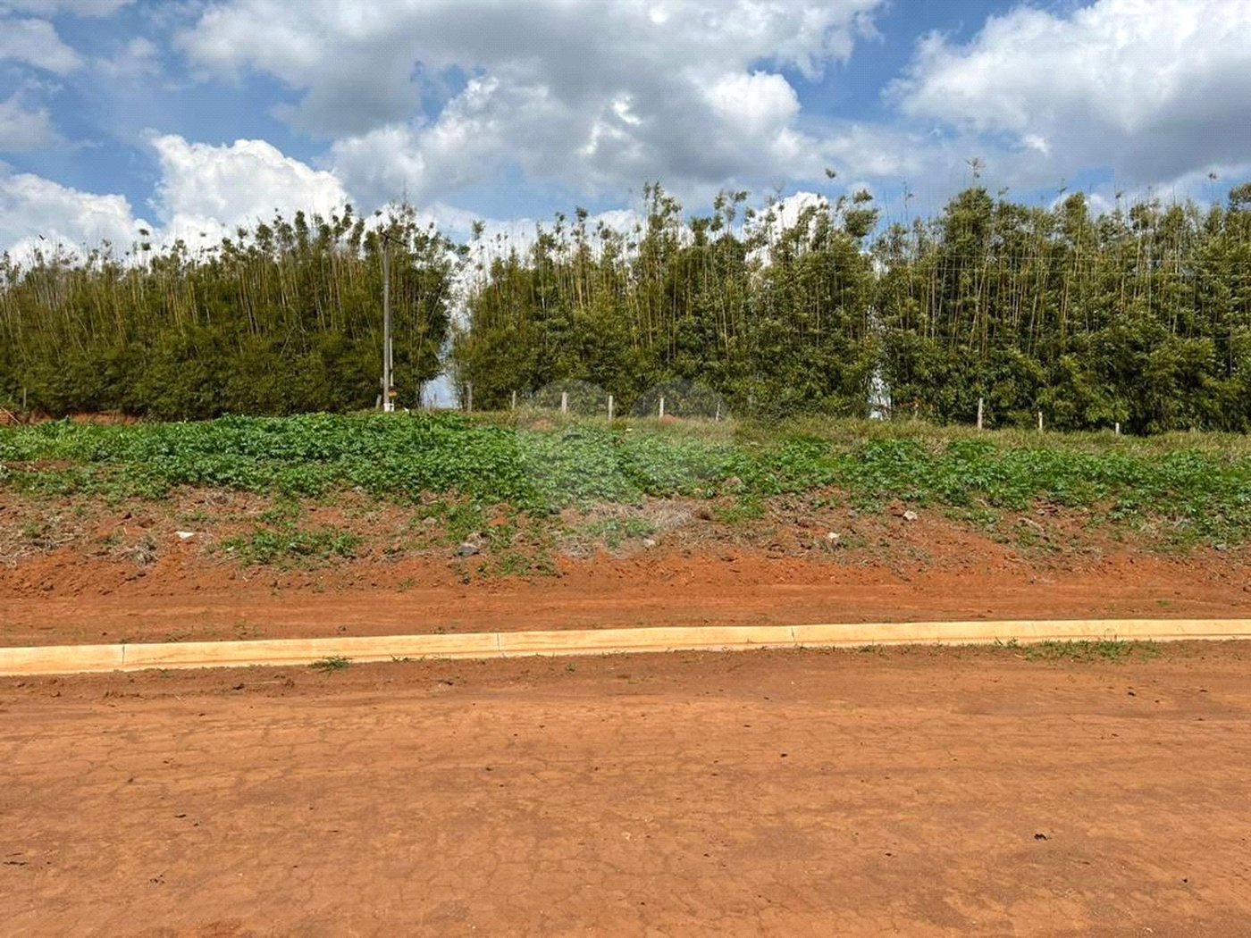 Terreno a venda em Atibaia no Condomínio Elementum