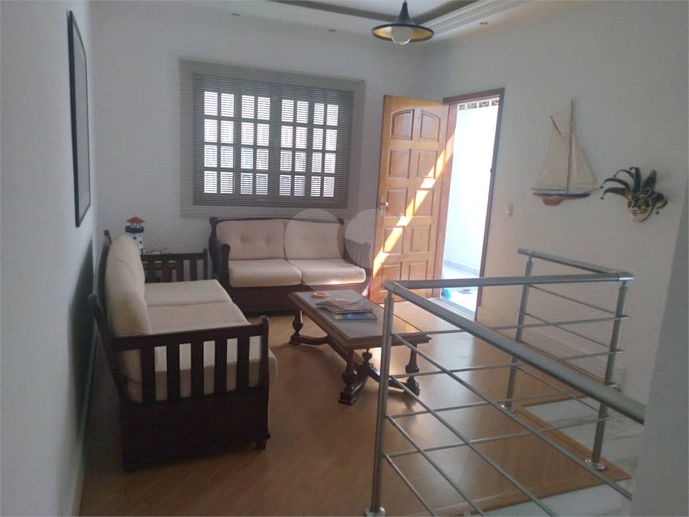 Sobrado espaçoso e bem localizado