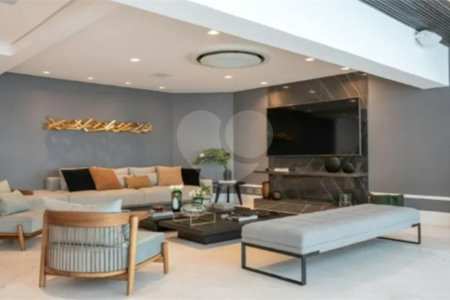 Deslumbrante apartamento duplex pronto para mudar no Itaim Bibi com 242M2, 2 suítes, 3 vagas