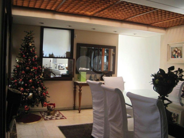 Casa Térrea à venda com 4 quartos, sendo 2 suítes,  em Vila Mariana, São Paulo, SP