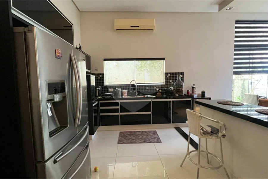 Casa térrea de alto padrão no Park Campestre 1