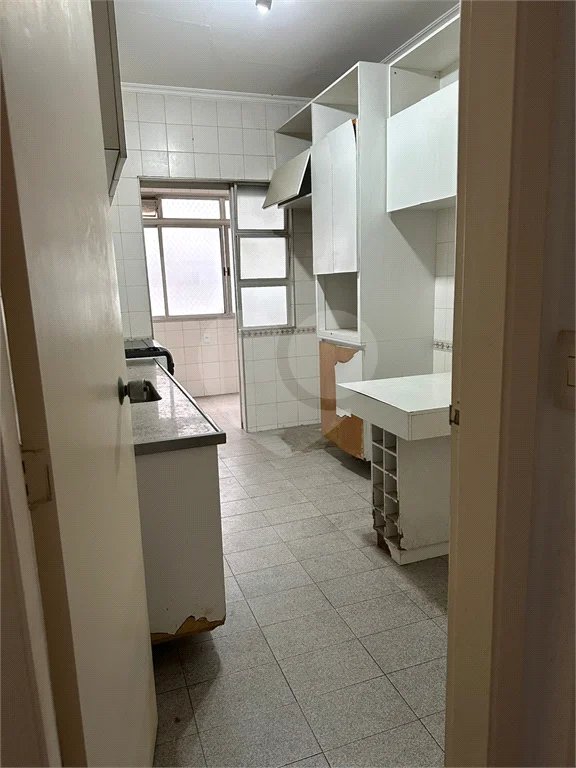 Amplo e Clássico: Apartamento de 90 m² em Higienópolis!