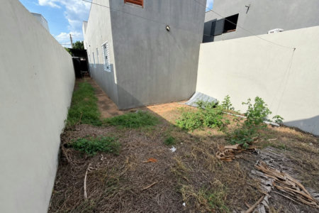 Casa para alugar com 3 quartos, sendo 1 suíte,  em Jardim Paranapunga, Três Lagoas, MS
