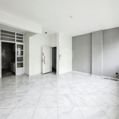 Apartamento - Bela Vista - 2 Quartos / Dormitórios - Venda / Compra