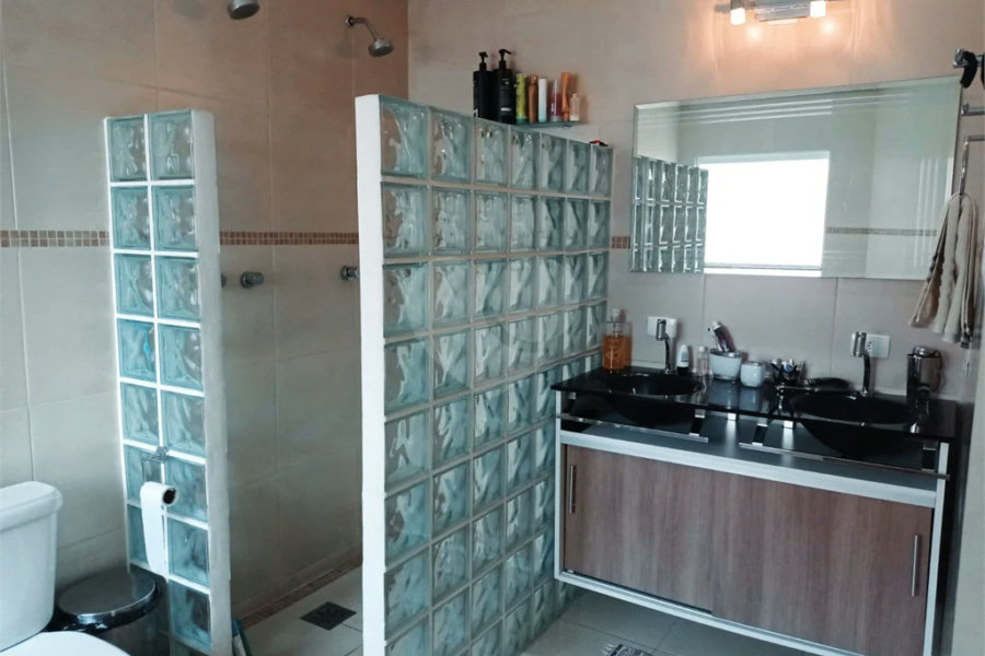 CASA 2 DORMITORIOS 1 SUITE JARDIM PREZOTTO