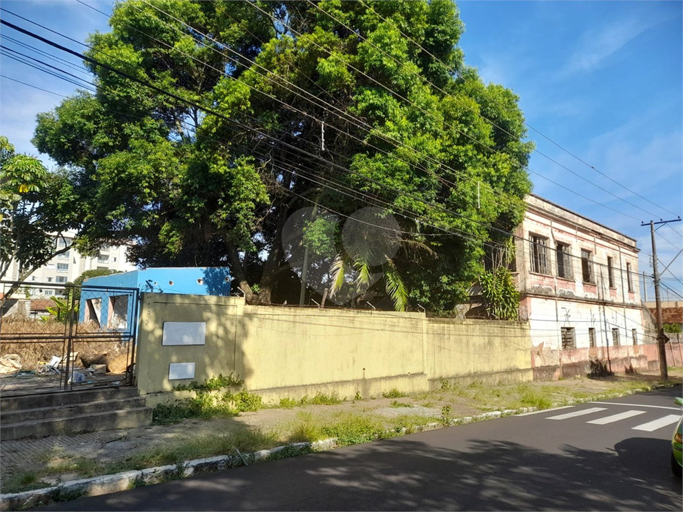 Terreno Comercial à Venda na Av. Teixeira de Barros – Rua Larga