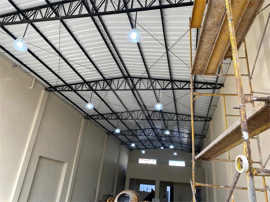 Galpão Comercial Novo para Locação – 350 m²