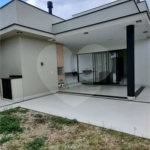 Casa à venda no Condomínio Agapé