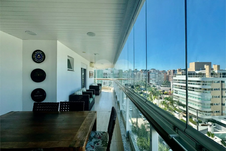Apartamento à venda com 3 suítes em Riviera de São Lourenço, Bertioga, SP