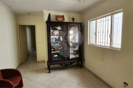 Casa térrea com duas edículas para venda - Saúde, SP.